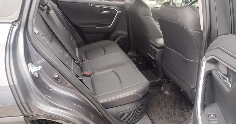 Toyota RAV4 cena 161900 przebieg: 52971, rok produkcji 2019 z Barwice małe 379